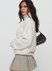 Finnien Boucle Turtleneck Sweater Cream