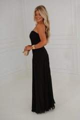 Texture Pleated Maxi Dress-Black